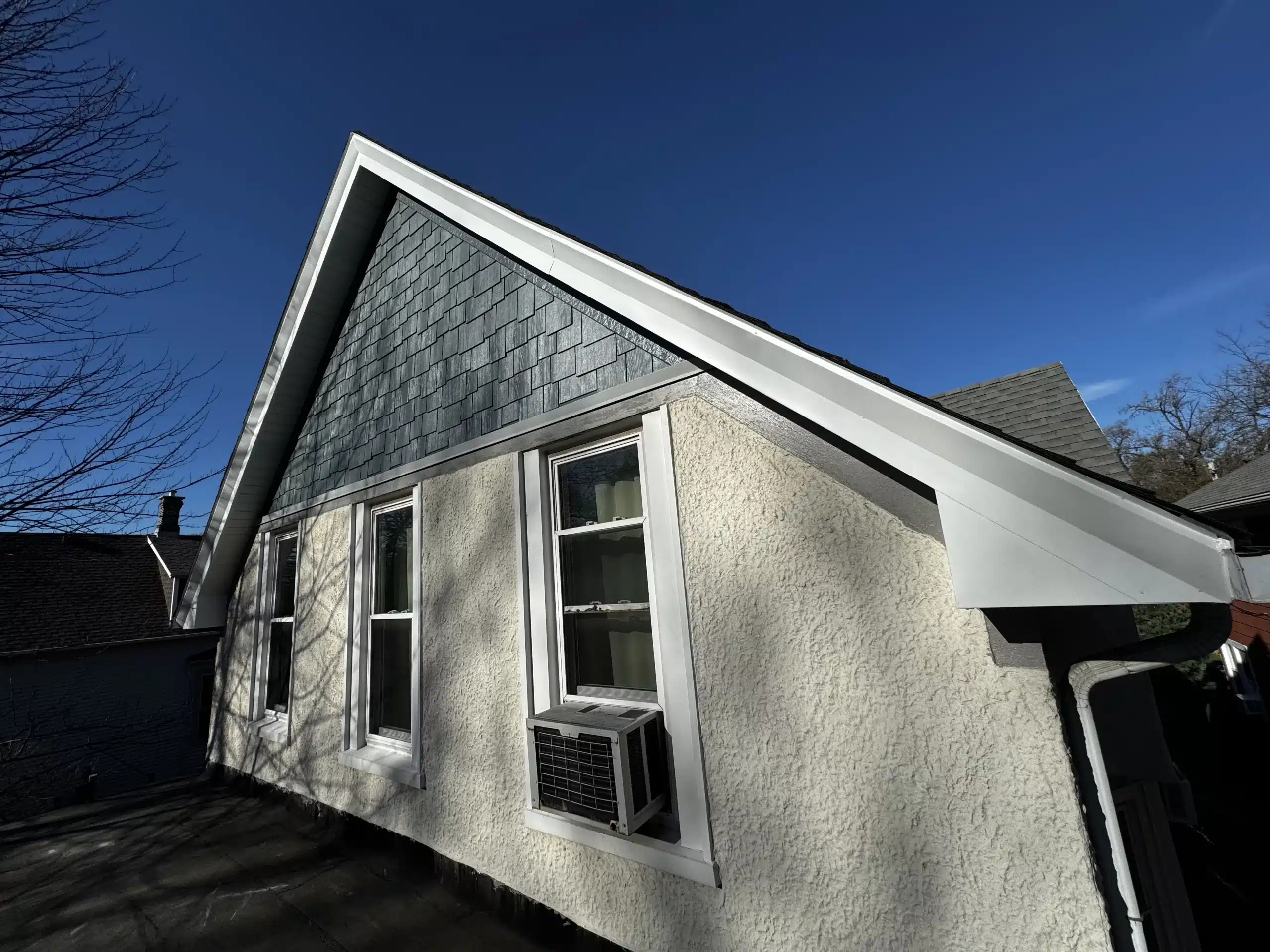 Fascia trim repair and replacement after wind damage in Chicago