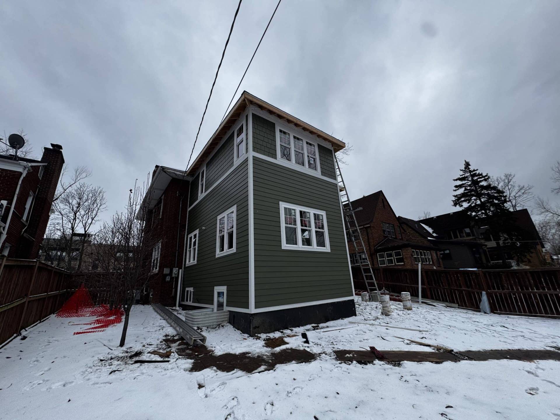 James HardieShingle Staggered Siding